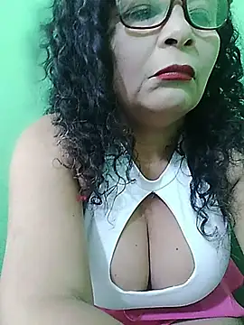 Amarantha25 Adlı Modelin Canlı XXX Sohbeti