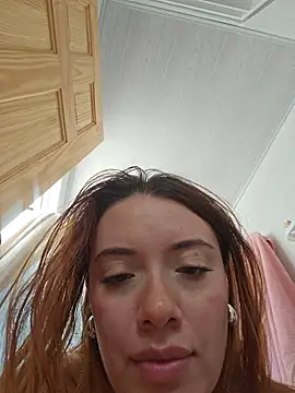 valery_mora Adlı Modelin Canlı XXX Sohbeti