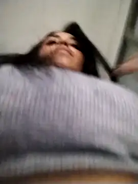 Aisha_09 লাইভ XXX চ্যাট