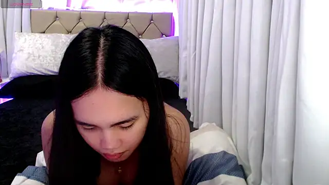 Chatroom XXX en direct de fuckdoll_amber