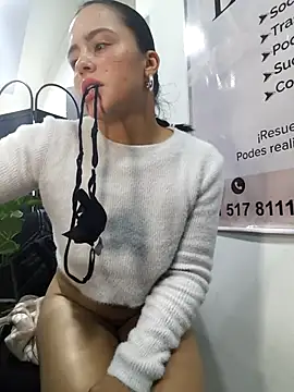 ALEJA__22 Webcam-Show