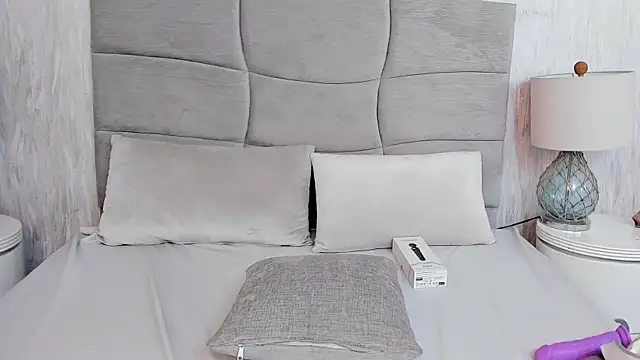 Chat +18 de Naomii_BDSM ao vivo