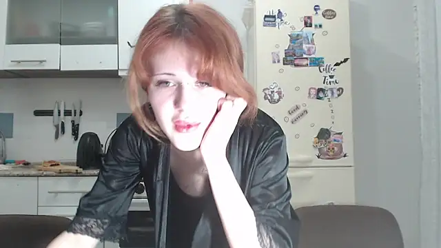 SolarAdrienne – Naživo XXX chat