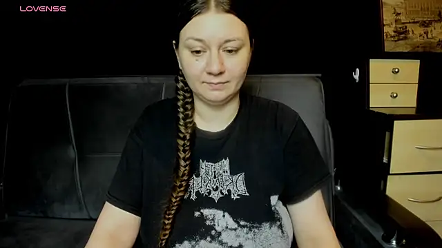 AlisaBacker: онлайн-секс-чат