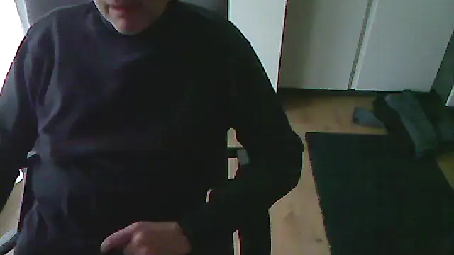 Chatroom XXX en direct de nudekerschi_m