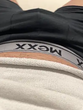 YanisJasmin Chat XXX in diretta