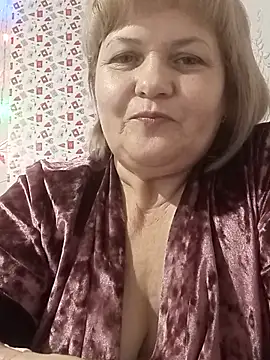 MarisTiのライブXXXチャット