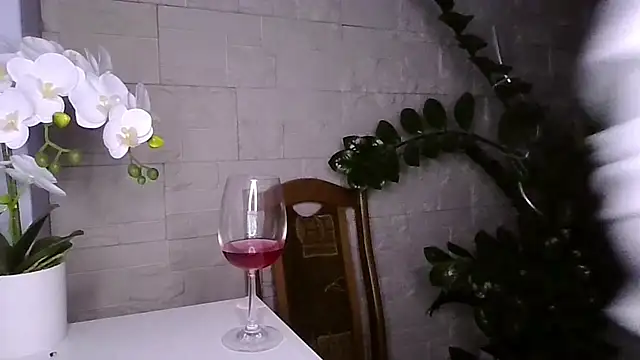 JuliaLovely's Live XXX Chat