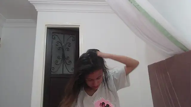 Chat +18 de nathaly_jones_ ao vivo