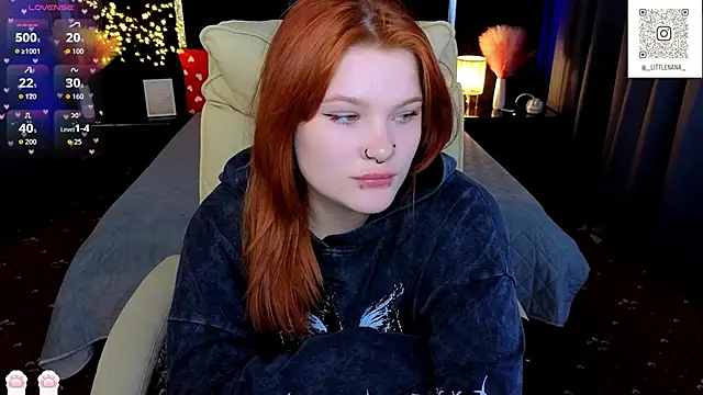 Clumsy_Nana Chat XXX in diretta