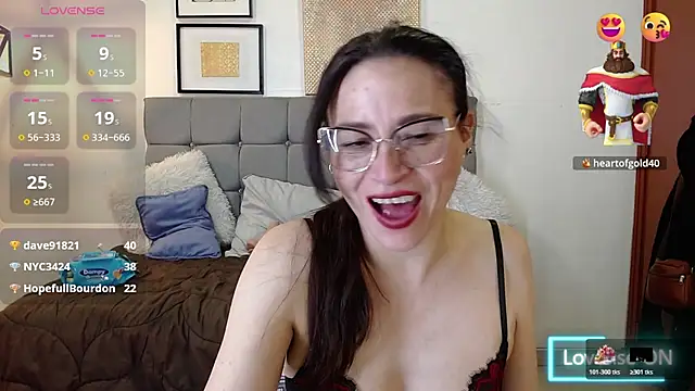 Chat +18 de _naomi_s ao vivo