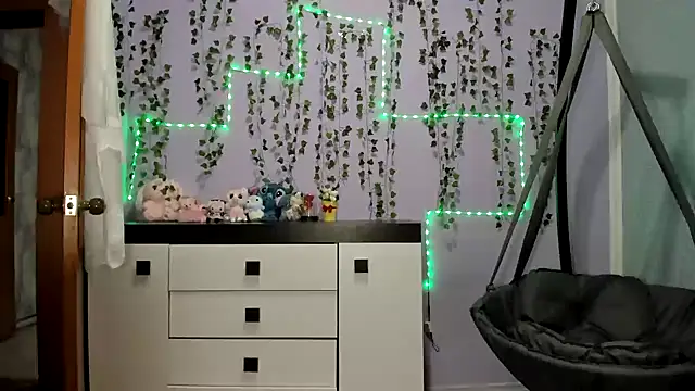 Yoonhee_ki: онлайн-секс-чат