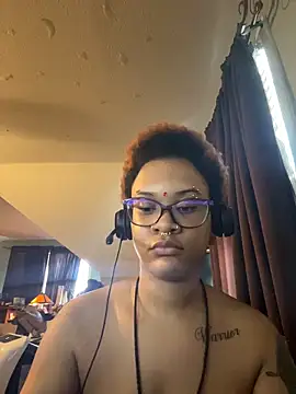 Chat XXX en directo de nickytheehawtie