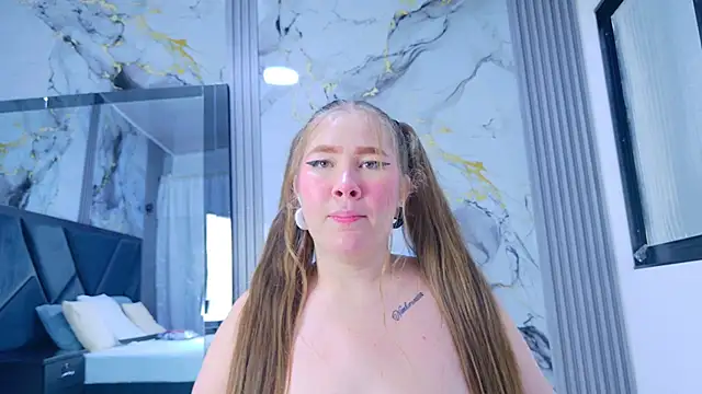 NathaxaLeans élő XXX-chatje