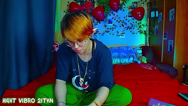 TrickyKitsune Adlı Modelin Canlı XXX Sohbeti