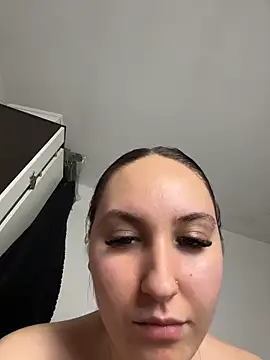 Lucy_doll22: онлайн-секс-чат