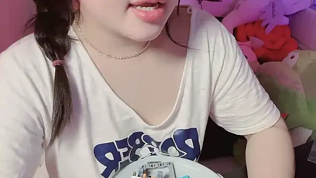 BeChinh_Lee Adlı Modelin Canlı XXX Sohbeti