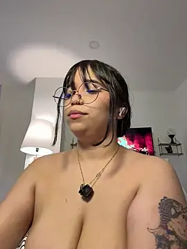 tati_reyess élő XXX-chatje