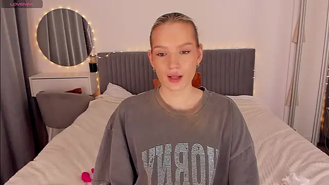 CassieRayss Adlı Modelin Canlı XXX Sohbeti