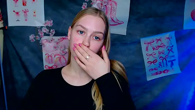 Show modela MademoiselleCl na web-kameri