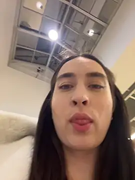 Holly_Play – Live XXX-chat