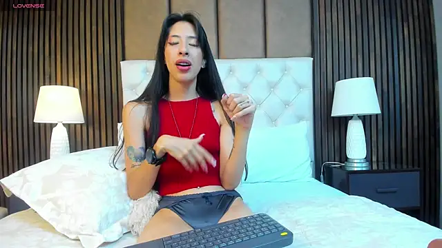Kendal_Foxxx élő XXX-chatje