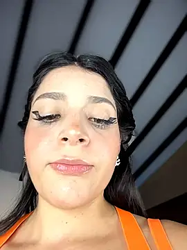 ArieliciousXXXのウェブカメラショー