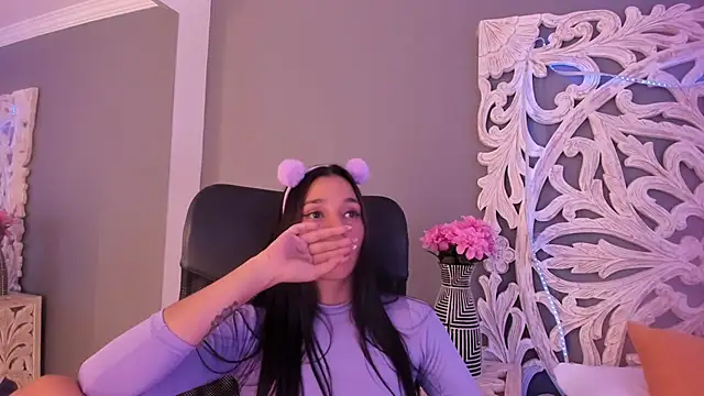 loraineblake élő XXX-chatje