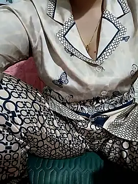 Pokazy przed kamerką – Emily-lonely