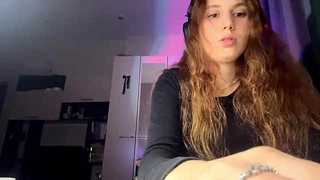 AliceCarrol Adlı Modelin Canlı XXX Sohbeti