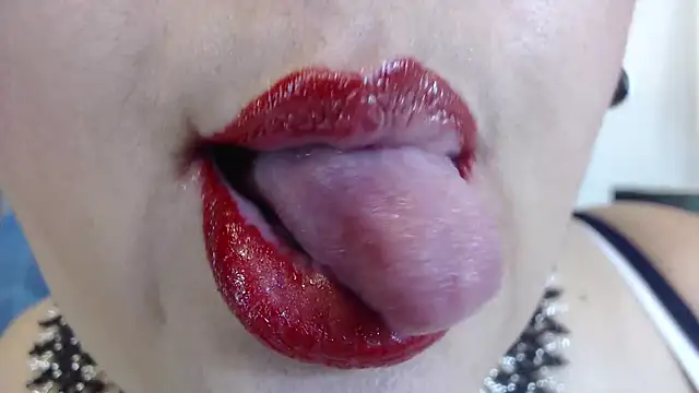 Chat XXX en directo de Kerly_Doll