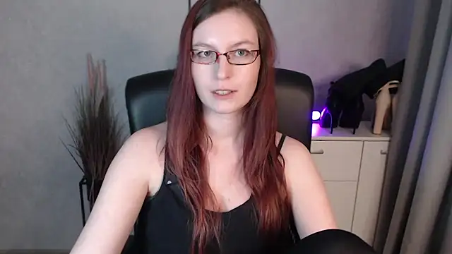 Chat +18 de emmaxDelight ao vivo