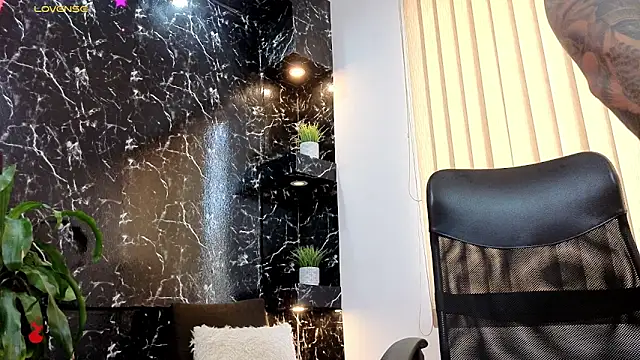 Alexander_ferre: απευθείας συνομιλία ΧΧΧ