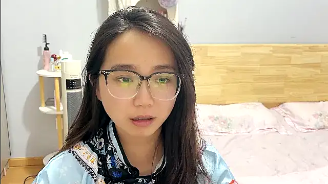 Hmm_0303: онлайн-секс-чат