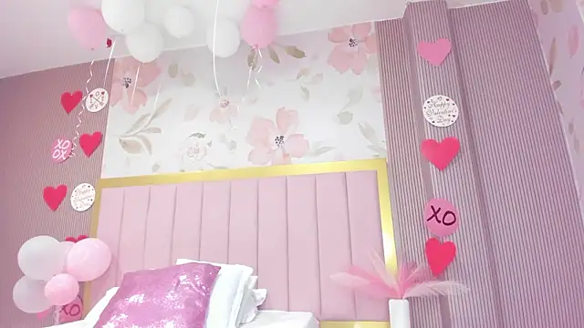 Chat +18 de arietta_skinny ao vivo