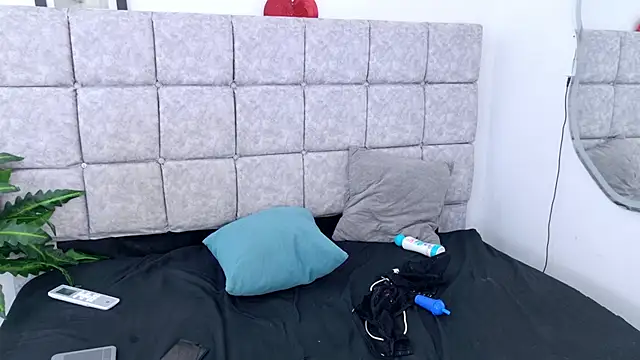 nella_smith72's Live XXX Chat