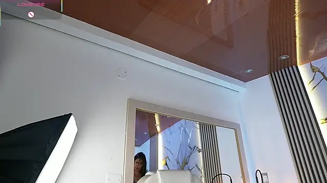 SilviaStoneX Chat XXX live