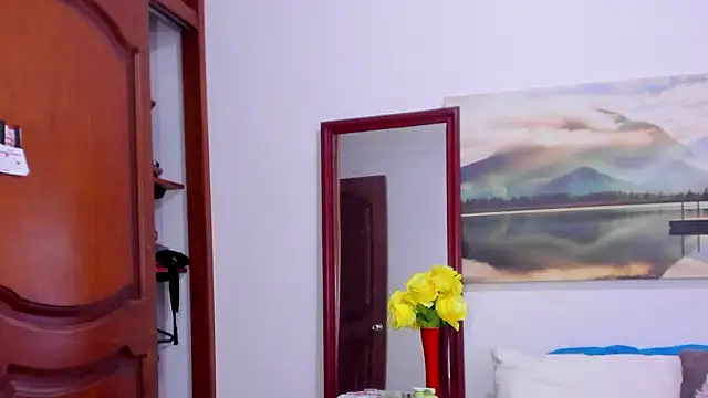 Aurora_Real Chat XXX in diretta