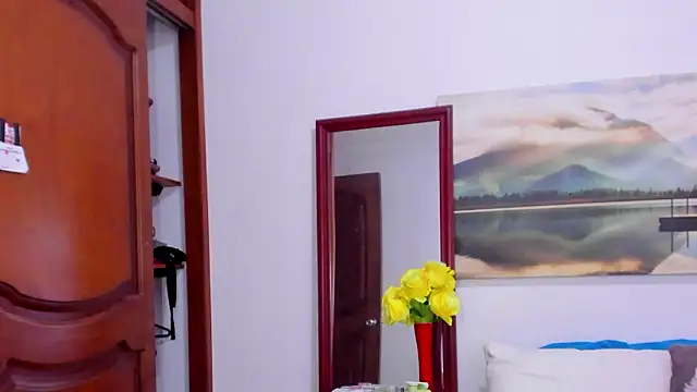 Aurora_Real Adlı Modelin Canlı XXX Sohbeti