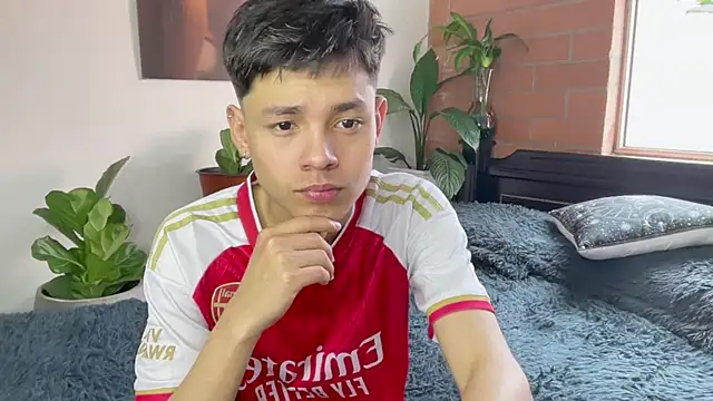 Онлайн чат XXX Andy_Belier23