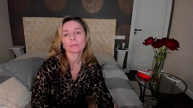 AllisonWilliams: онлайн-секс-чат