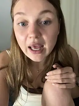 Emaline_Fane's Live XXX Chat