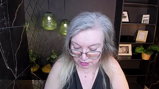 NataliMellow: онлайн-секс-чат