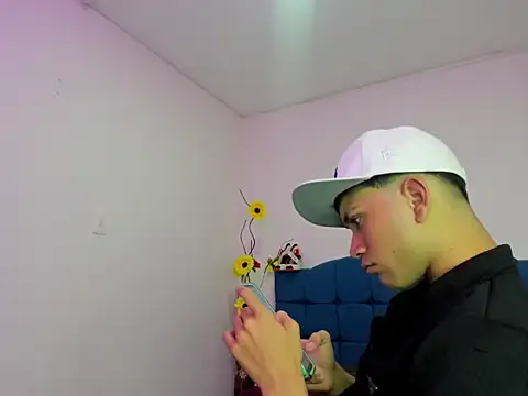 Ailanys_Miller Webcam show