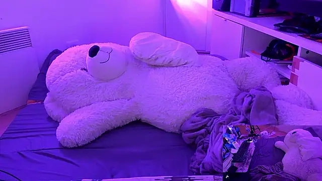 دردشة CeriseLapine الجنسية المباشرة