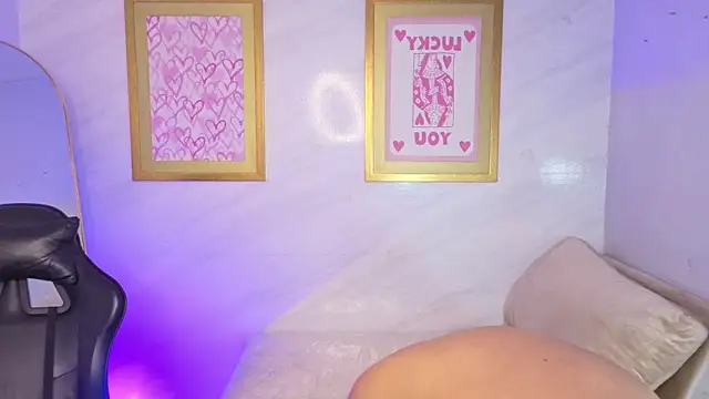 Paulette_v Live XXX Chat