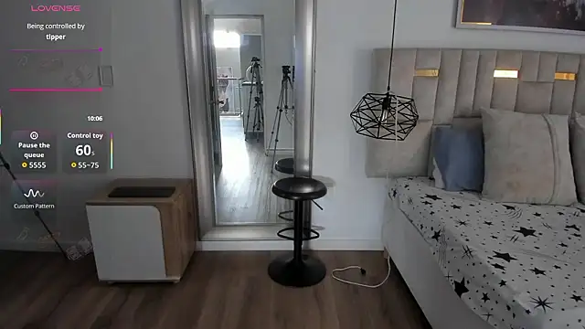 Sara_BigAss- live XXX chat