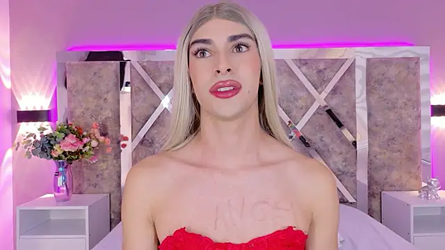 Онлайн чат XXX PerlaRogerss_