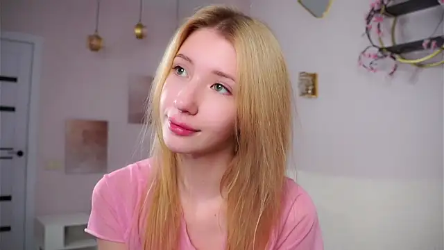 SunnivaCovilのウェブカメラショー