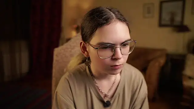 Czat XXX na żywo – MyrlZangger